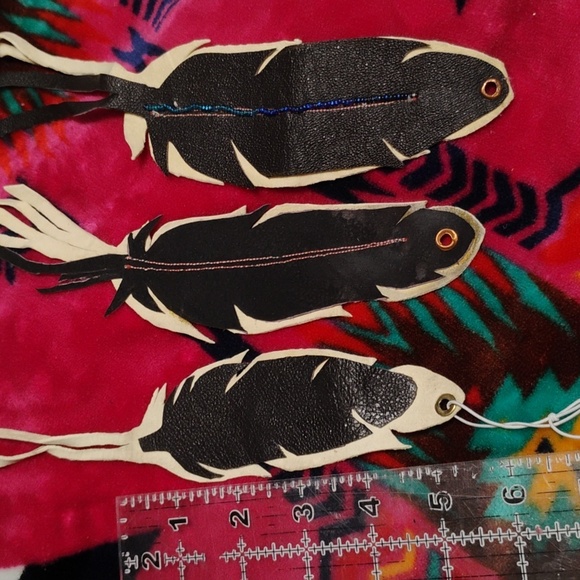 Leather Feathers -bag charm or bracelet - Picture 7 of 8